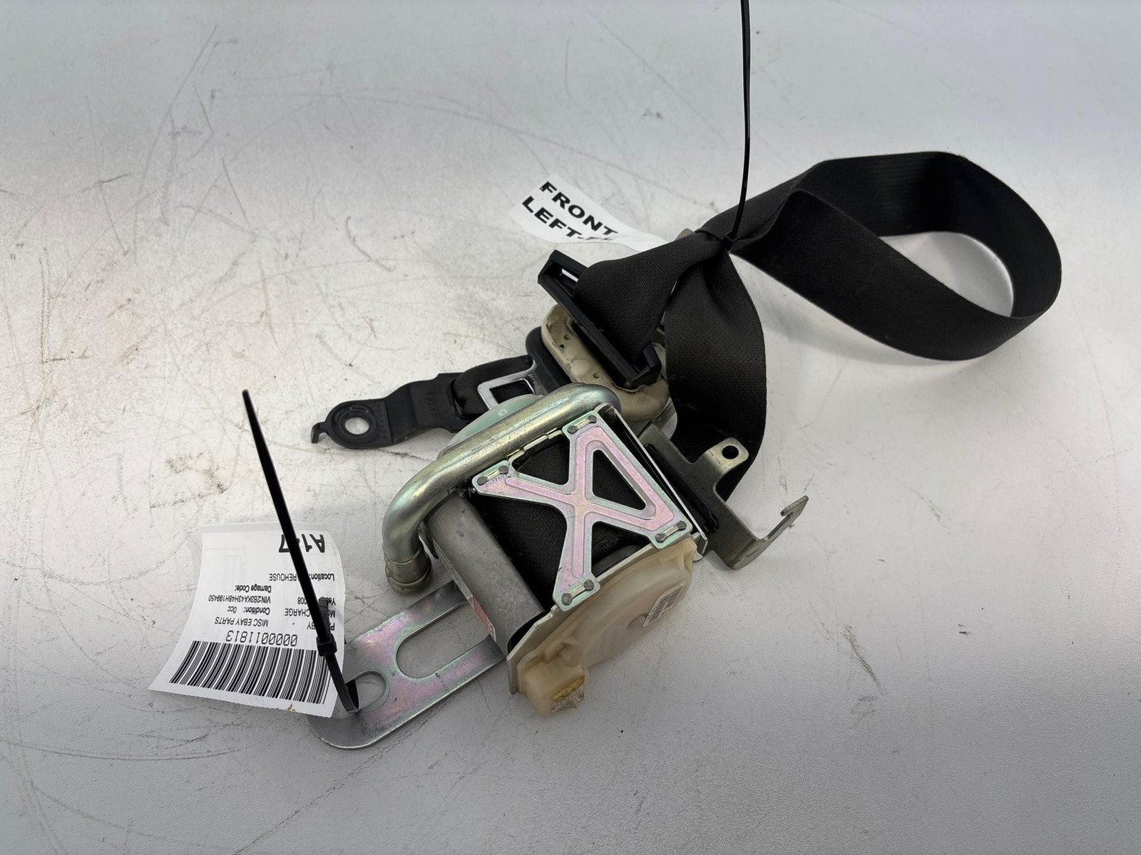 2008-2010 DODGE CHARGER FRONT LEFT SIDE SEAT BELT OEM P0UX532DVAF