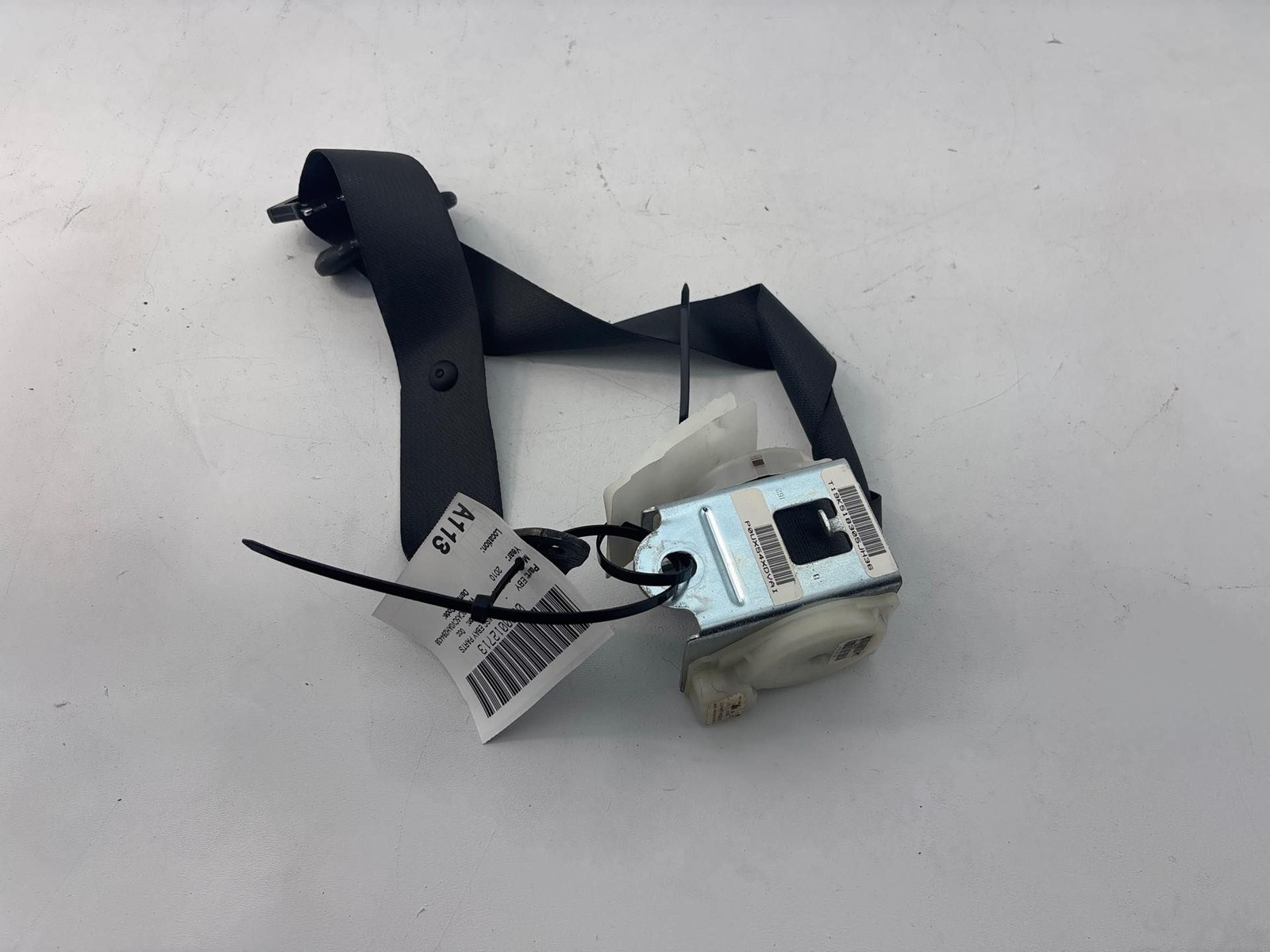 2005-2010 Chrysler 300 Rear Left Seat Belt OEM 0UX54XDVAI