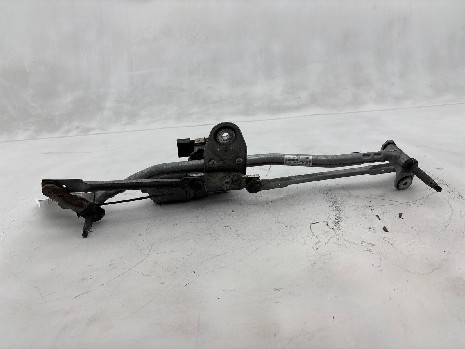 2015 - 2018 Audi Q3 Front Windshield Wiper Linkage W/ Motor OEM