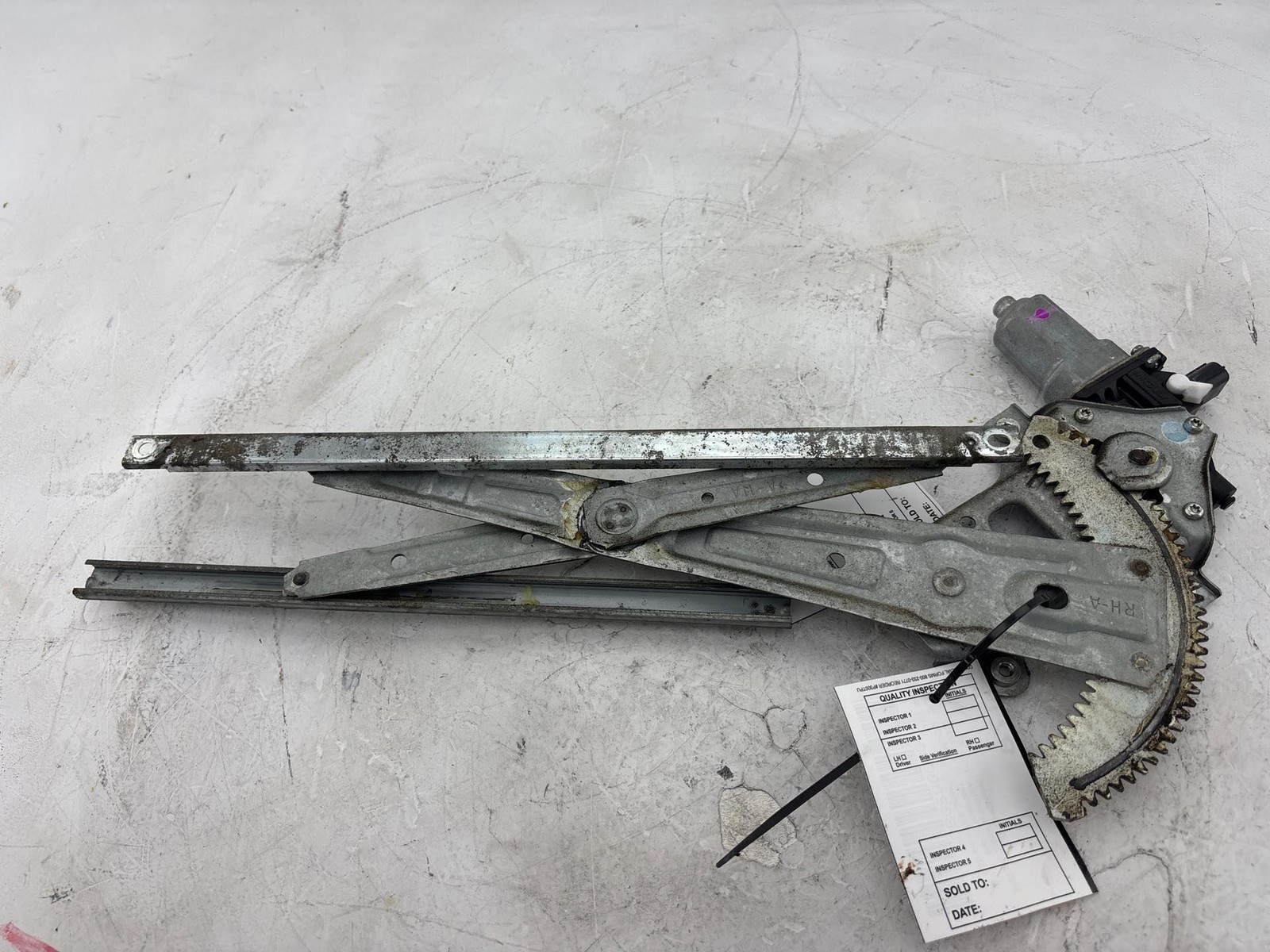 2011-2017 Honda Odyssey Front Right Door Window Regulator OEM
