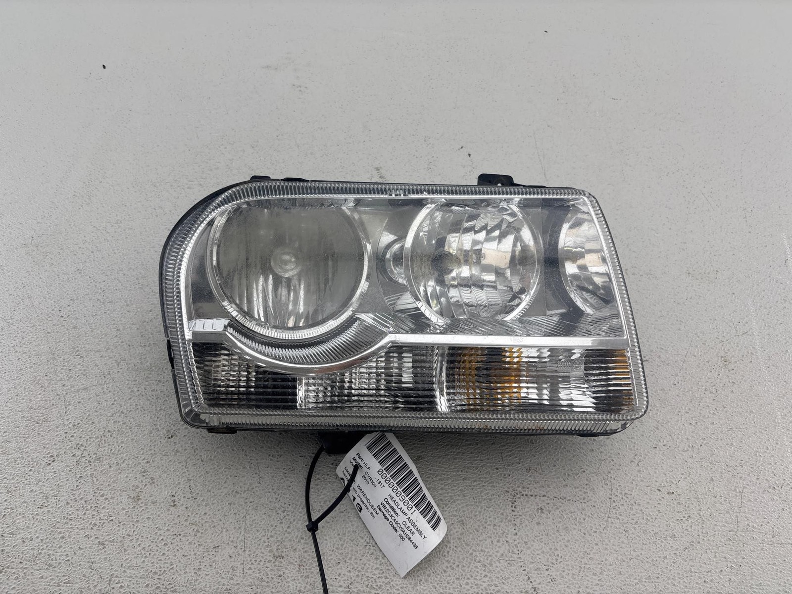 2008-2010 Chrysler 300 Passenger Right Headlight Halogen OEM