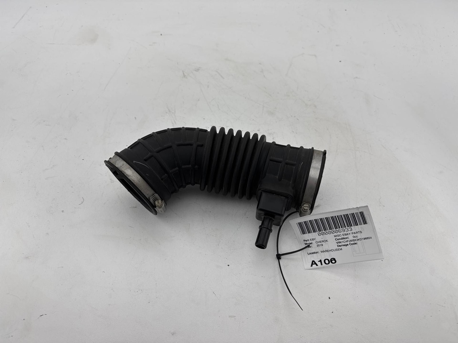 2019- 2023 JEEP CHEROKEE Engine Air Cleaner Intake Hose Tube 68285598AC OEM