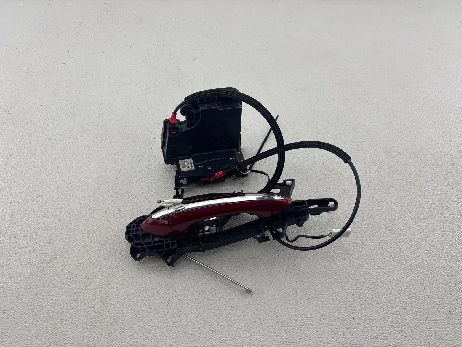 18-21 GMC Terrain FRONT LEFT DOOR LOCK AND HANDLE 13597542