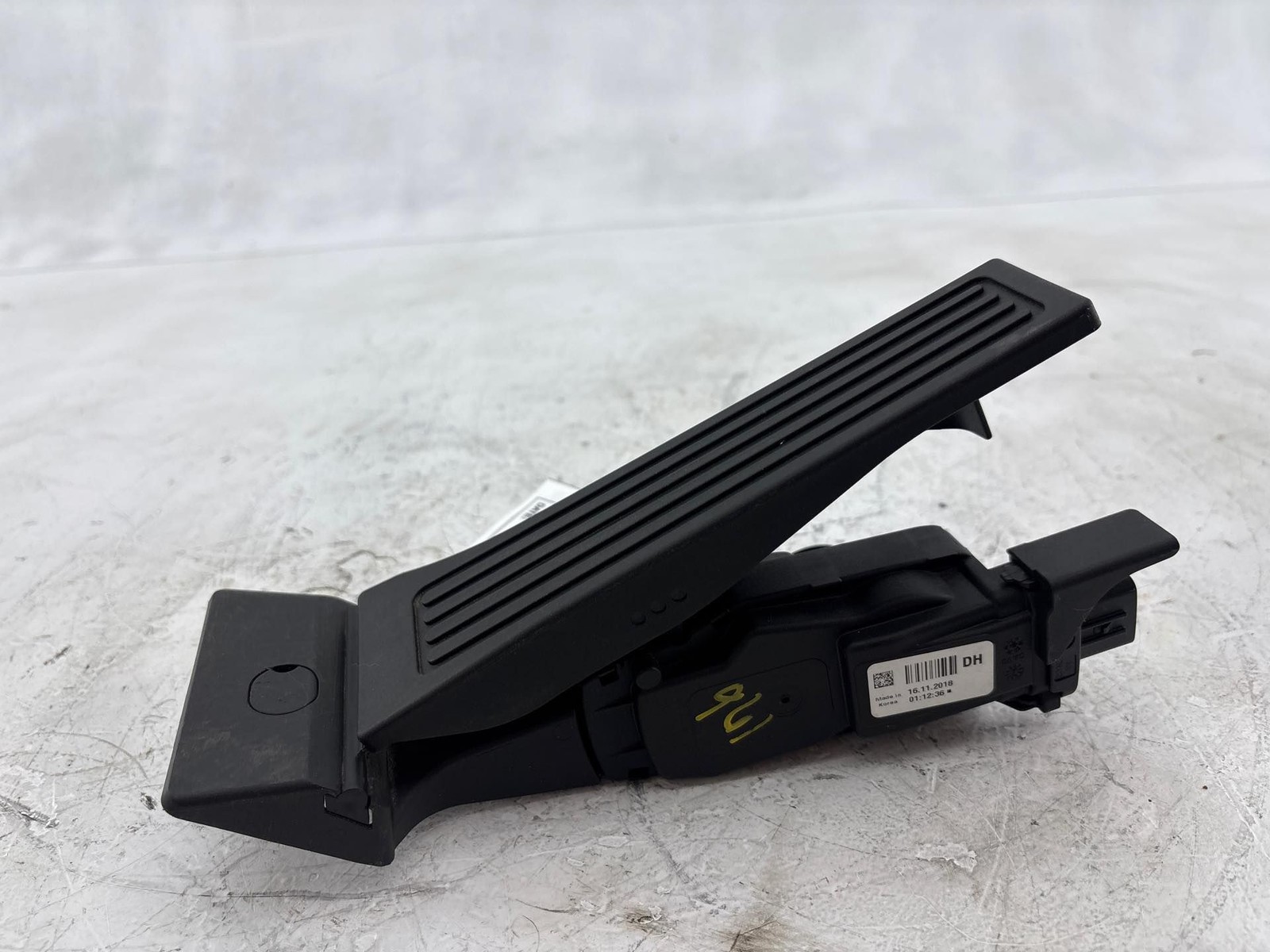 2019-2020 Genesis G70 GAS Pedal / Accelerator Module OEM