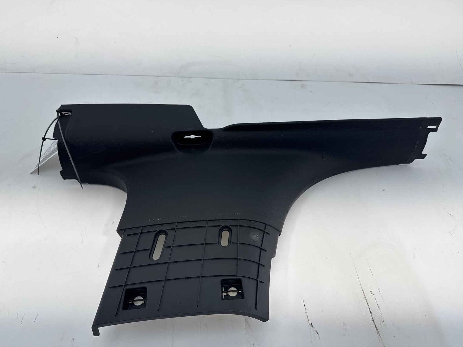 2019-2023 JEEP CHEROKEE Right Lower B Pillar Cover Trim Panel 1UD02DX9AC OEM
