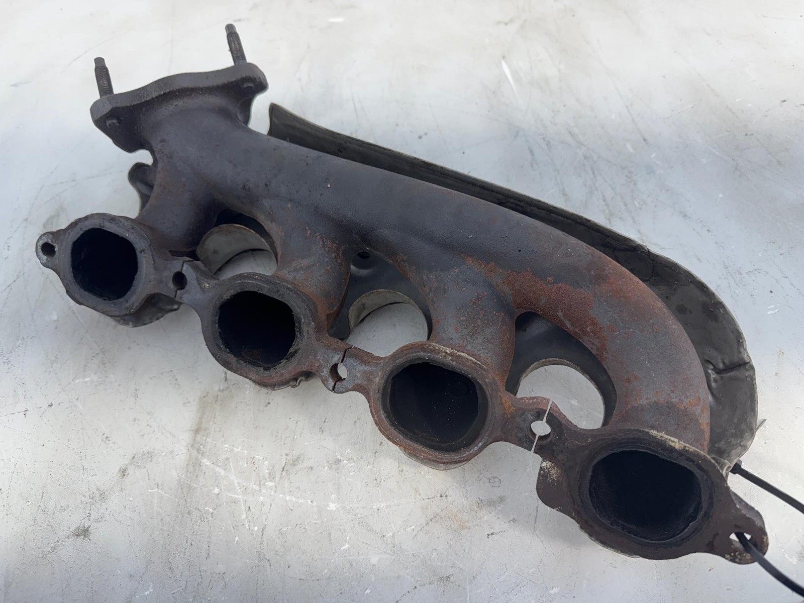2015-2020 GMC Yukon XL 1500 Exhaust Manifold Passenger Side OEM