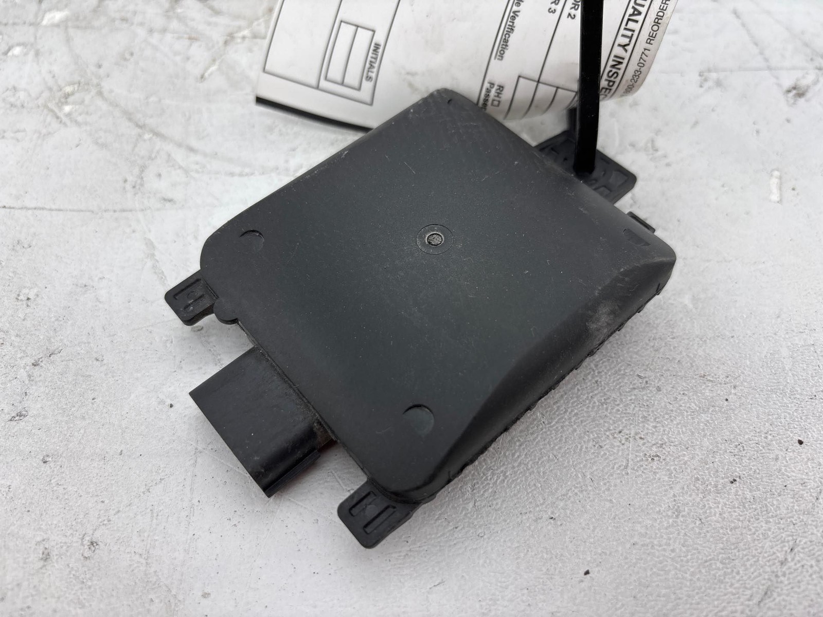2019-2020 Cadillac XT4 Left Rear Blind Spot Sensor Radar Module OEM 84467895