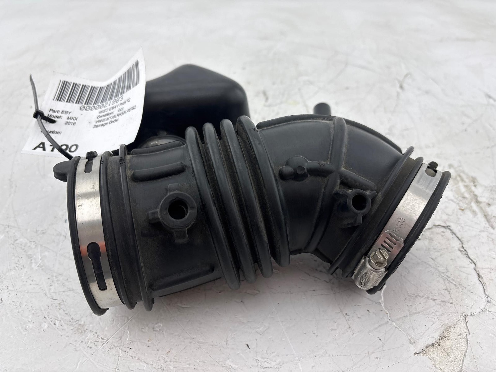 2016-2018 Lincoln MKX Air Cleaner Outlet Duct Tube Hose OEM