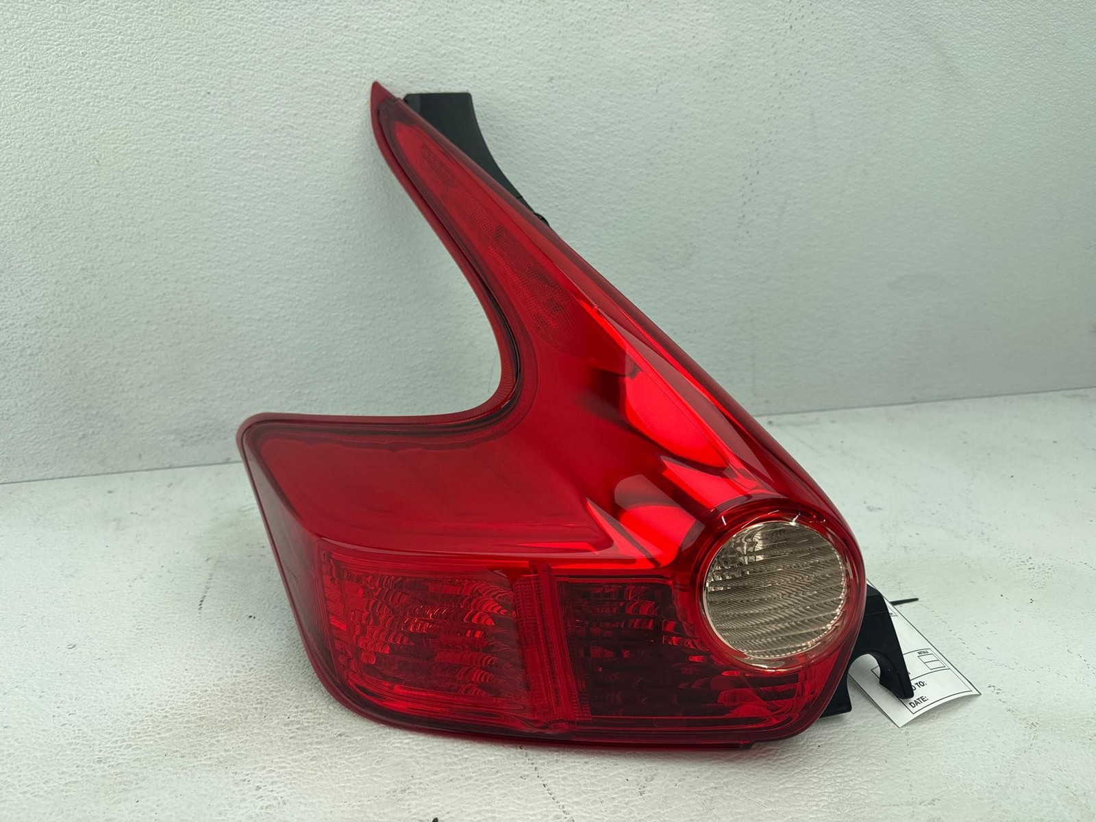 2011-2014 Nissan Juke Rear Left Tail Light Lamp Assembly OEM