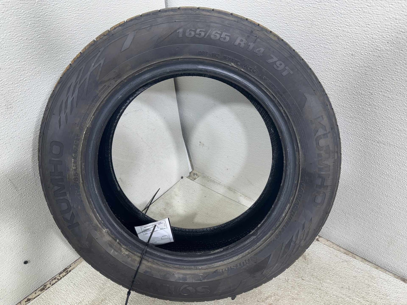 Used165/65R14 Kumho Solus TA51a 79 T - 8.5/32