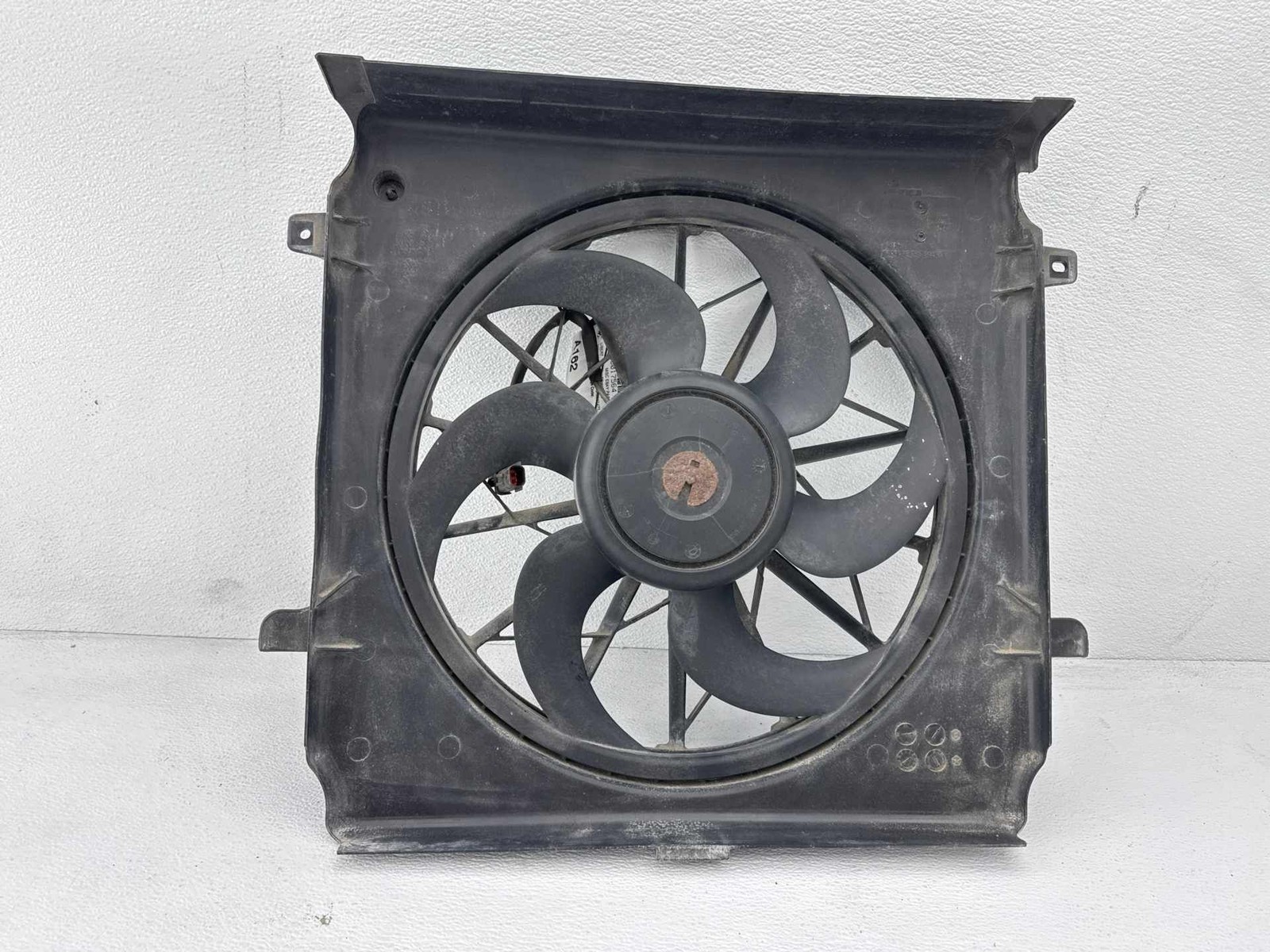 2006 Jeep Liberty 3.7L Radiator Cooling Fan OEM