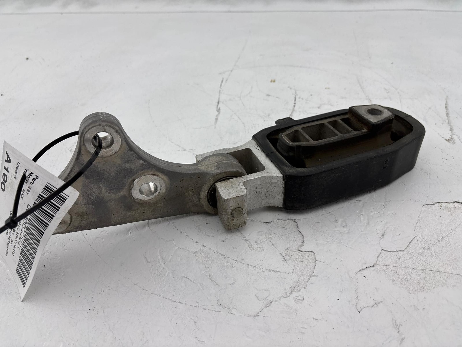 2016-2018 Lincoln MKX 3.7L Engine Motor Mount Torque Arm Roll Rod Bracket OEM