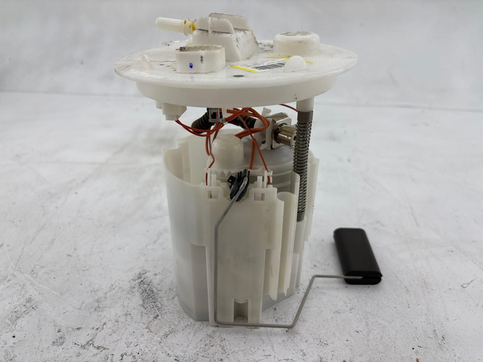 2014 - 2019 FORD FIESTA 1.6L GAS FUEL PUMP ASSEMBLY OEM