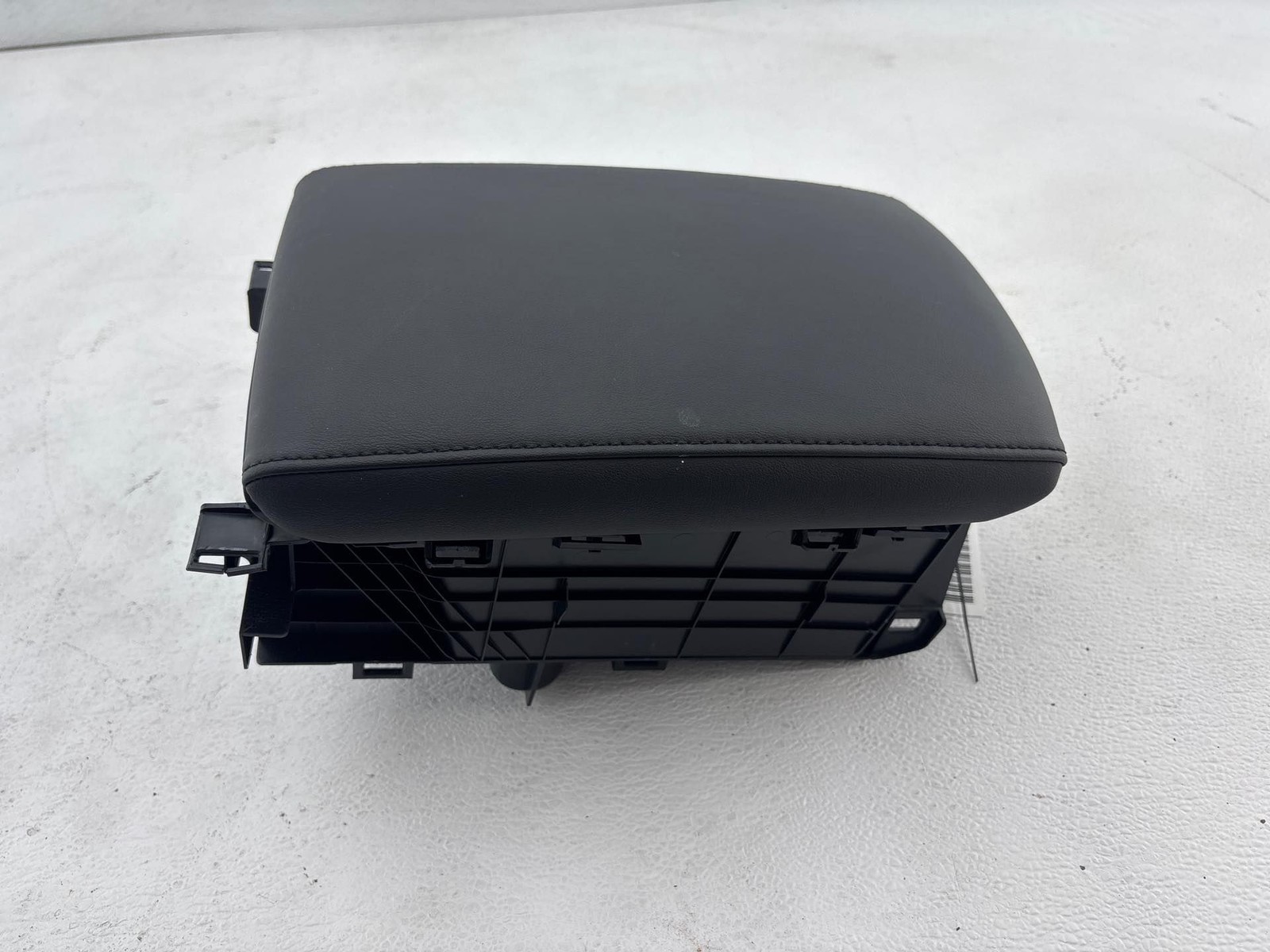 2017-2019 Toyota Prius Prime Rear Seat Center Console Armrest Lid Cover OEM