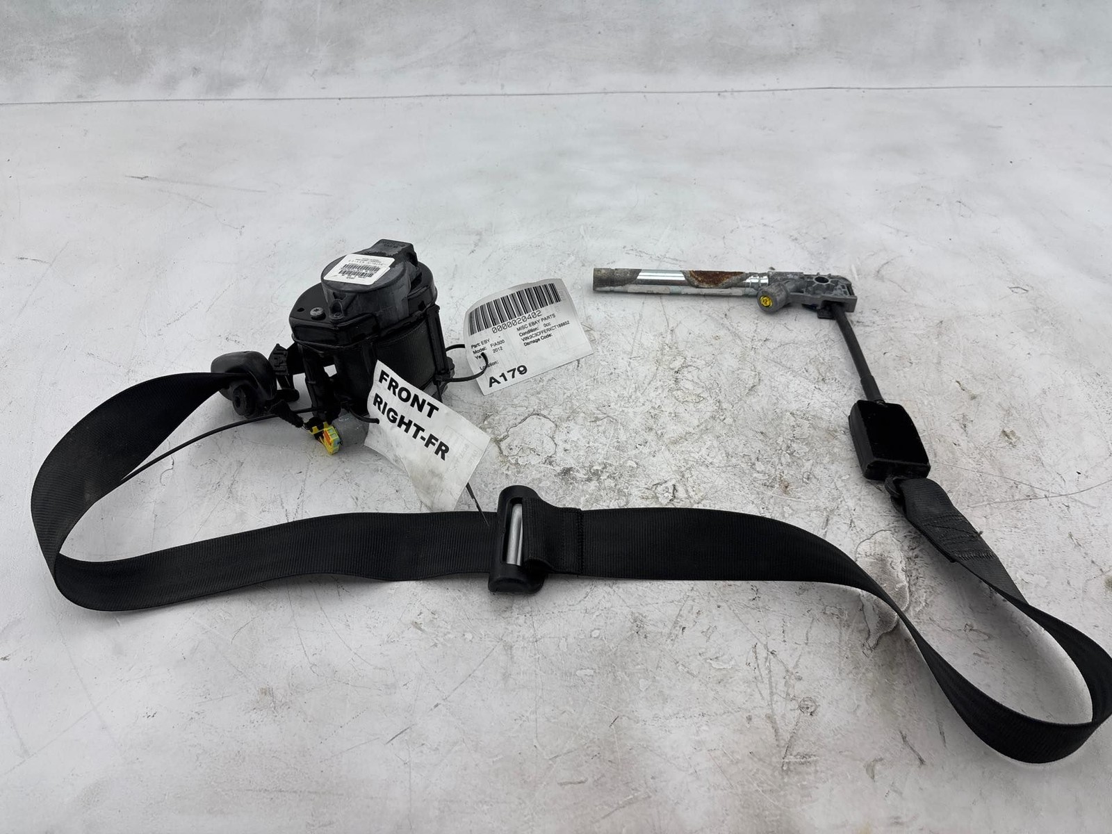 2012-2017 FIAT 500 Front Right Seat Belt OEM