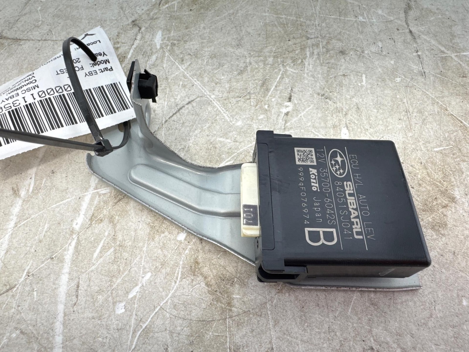 2019-2021 SUBARU FORESTER HEADLIGHT HEADLAMP LEVEL CONTROL MODULE OEM 84051SJ041