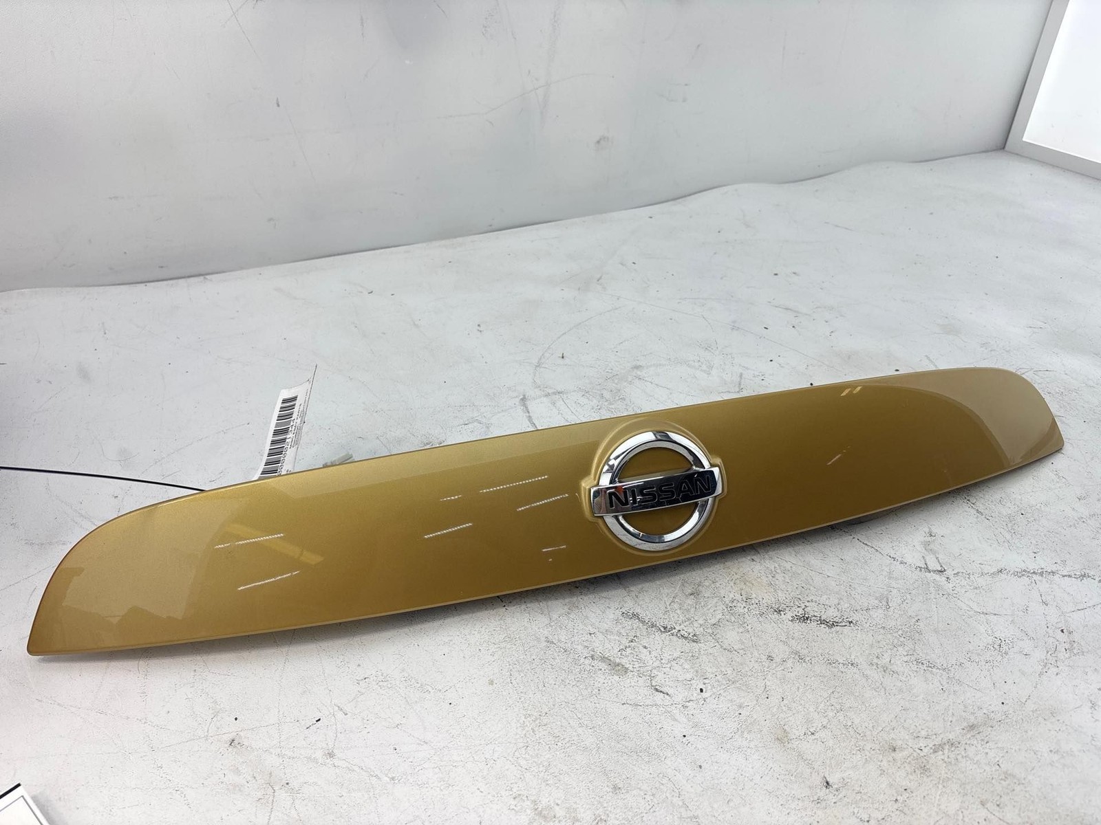 2013-2014 Nissan Juke Trunk Lift Tail Gate Lid Panel Molding OEM