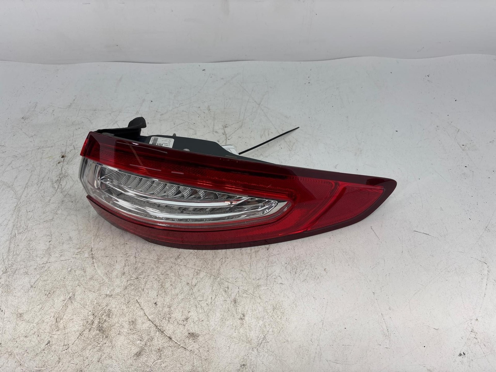 2013-2016 FORD FUSION TAIL LIGHT ASSEMBLY RIGHT PASSENGER SIDE DS73-13404-AH