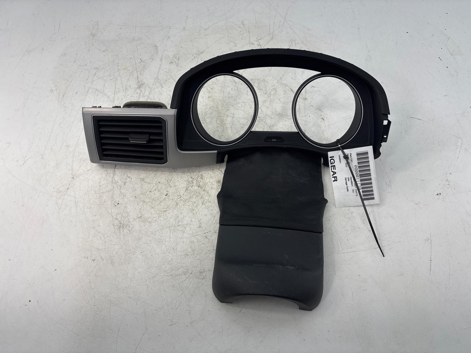 2018-2024 VOLKSWAGEN ATLAS DASH CLUSTER SPEEDOMETER BEZEL OEM 3CN-858-560-82V