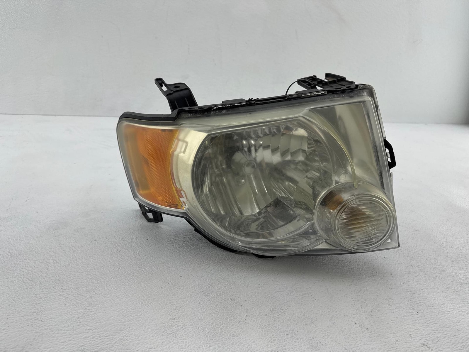 2008-2012 Ford Escape Right Headlamp Light Assembly OEM 9L84-13005-A