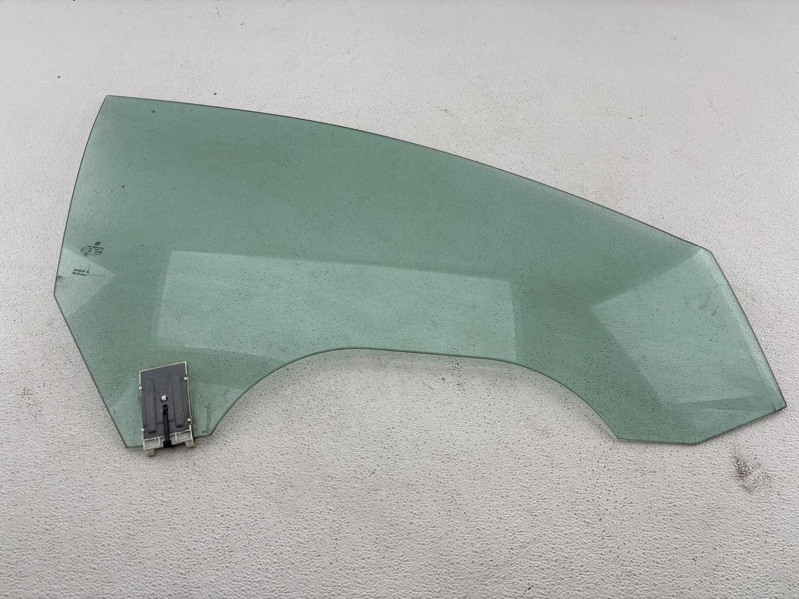 2009-2017 VW CC FRONT RIGHT DOOR GLASS WINDOW OEM 3C8845202A