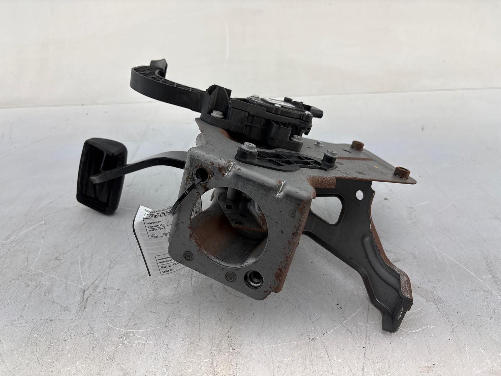 2018 - 2021 CHEVROLET TRAVERSE BRAKE STOP & GAS ACCELERATOR PEDAL ASSEMBLY OEM