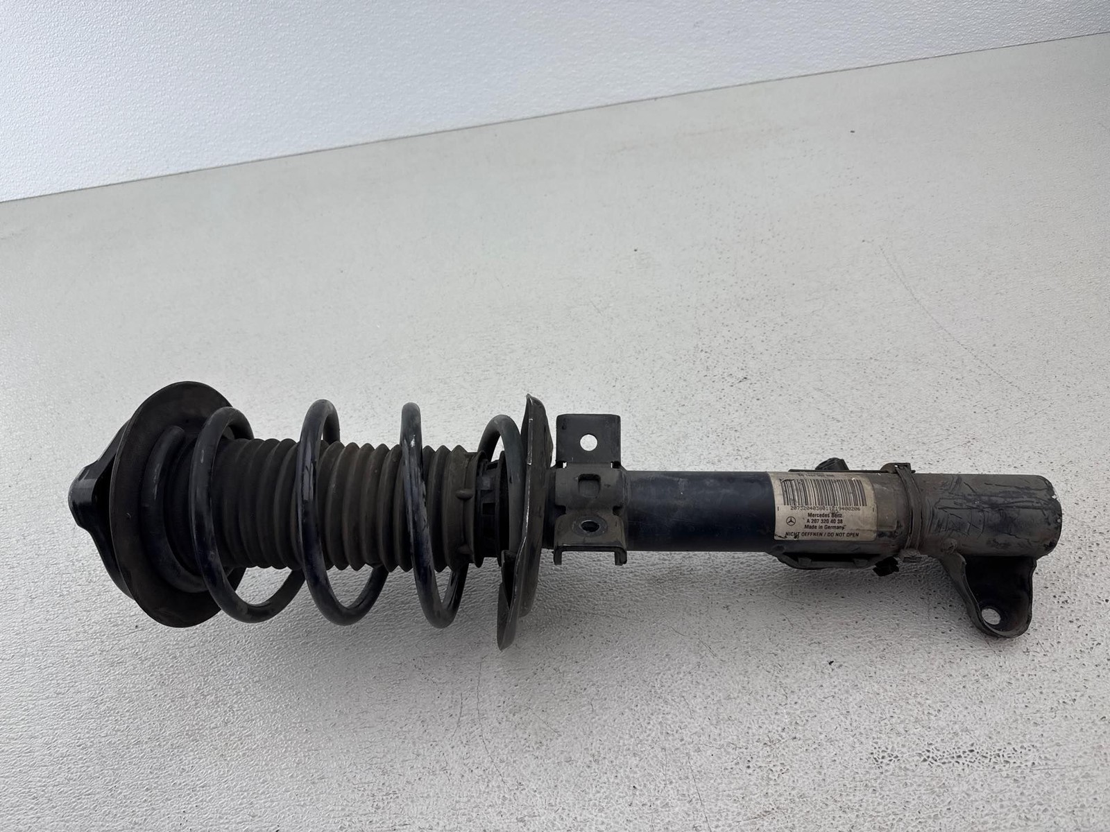2010-2016 MERCEDES E CLASS W207 FRONT LEFT SIDE SHOCK STRUT ABSORBER OEM