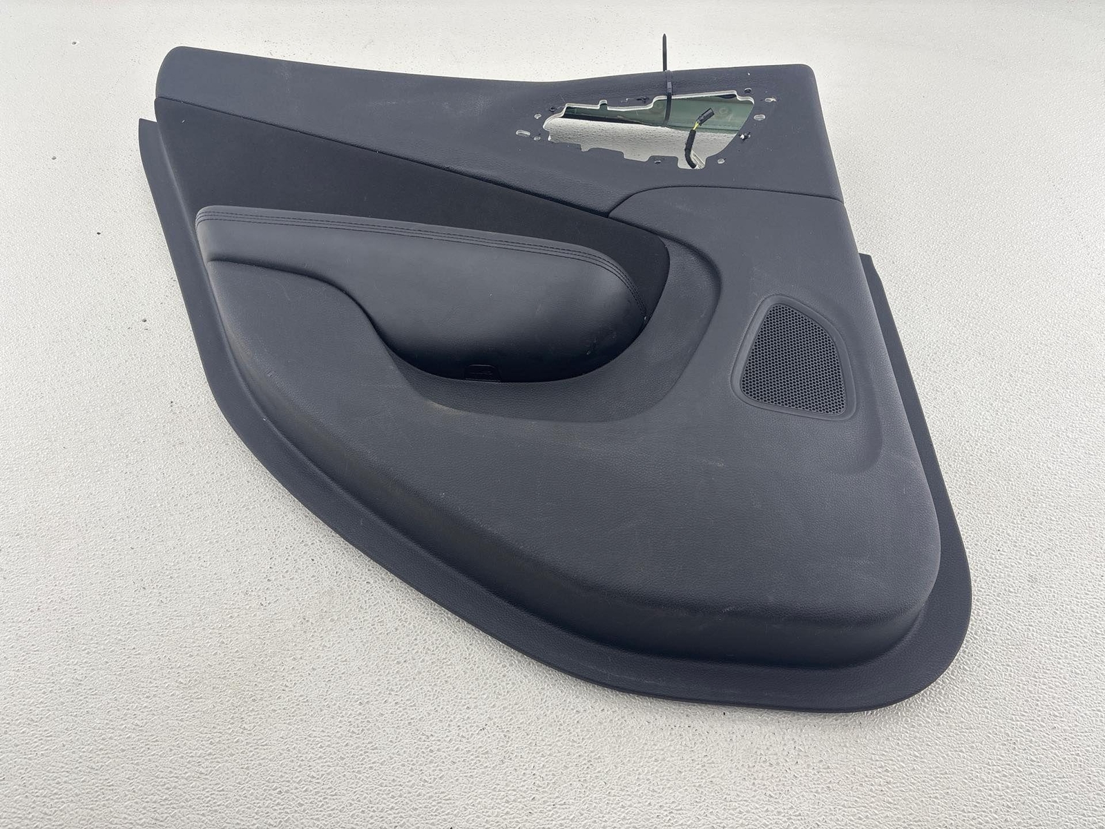 2015-2017 Chrysler 200 Rear Left Driver Side Door Interior Trim Panel Oem