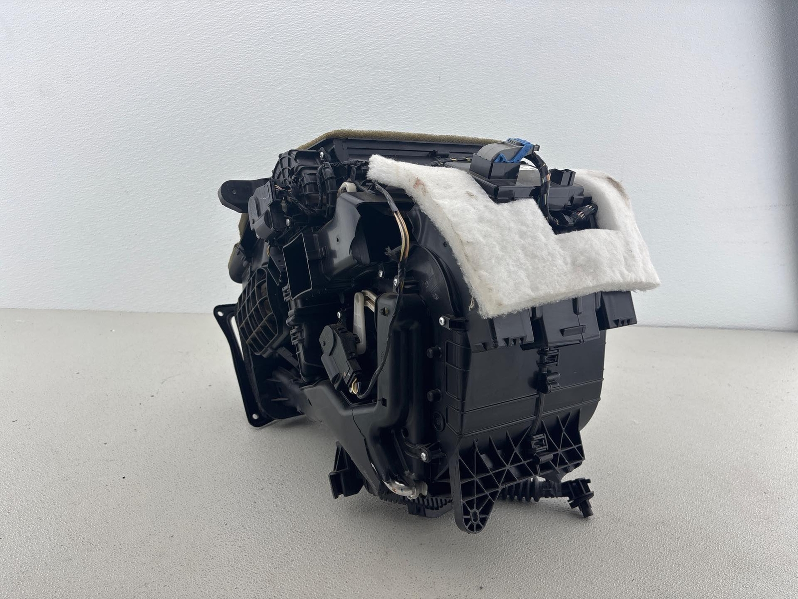 2015-2017 Chrysler 200 Fwd Hvac Ac Climate Heater Blower Housing Box Oem
