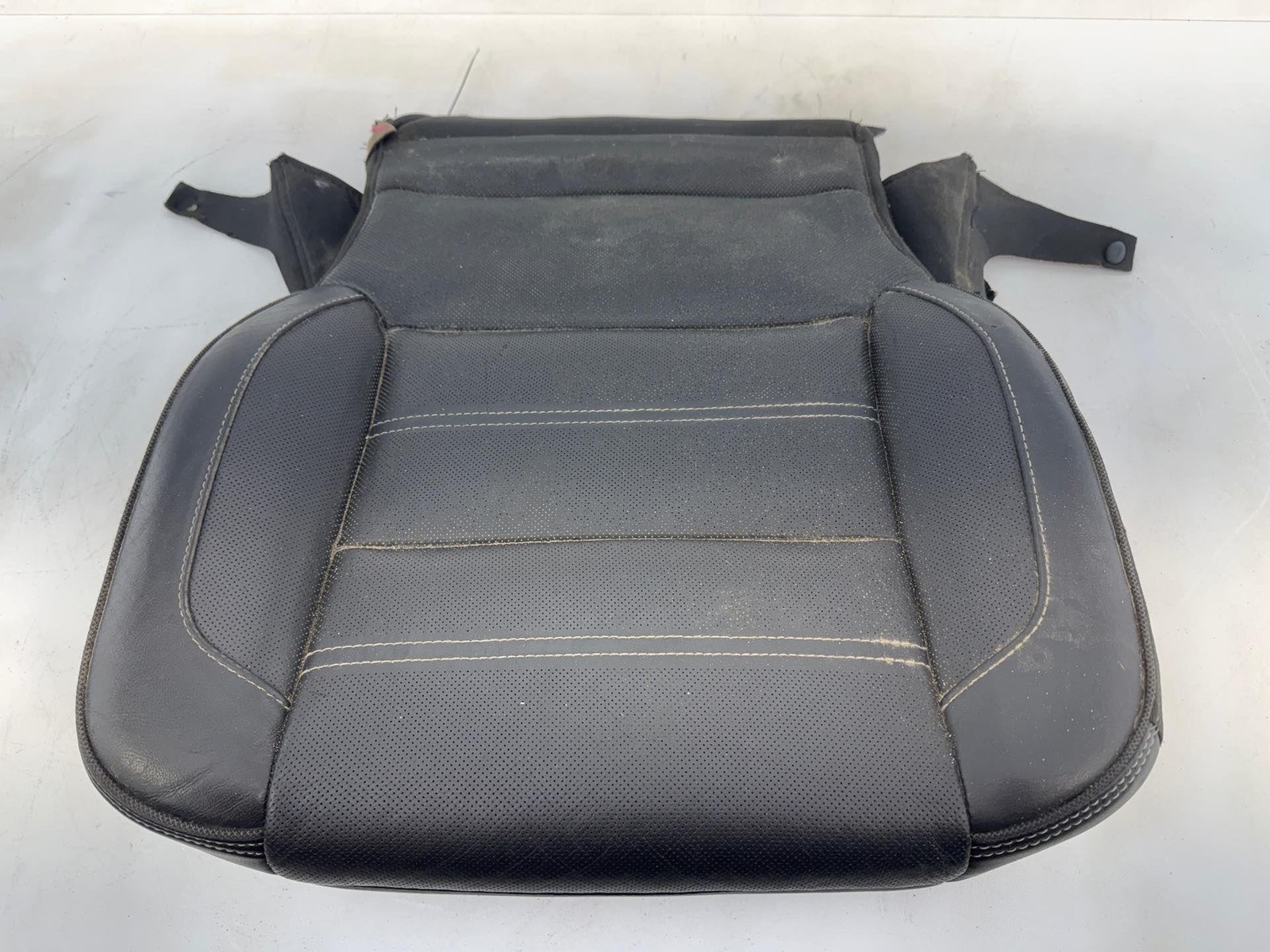 2015-2020 Gmc Yukon Xl 1500 Front Right Lower Seat Bottom Cushion Oem