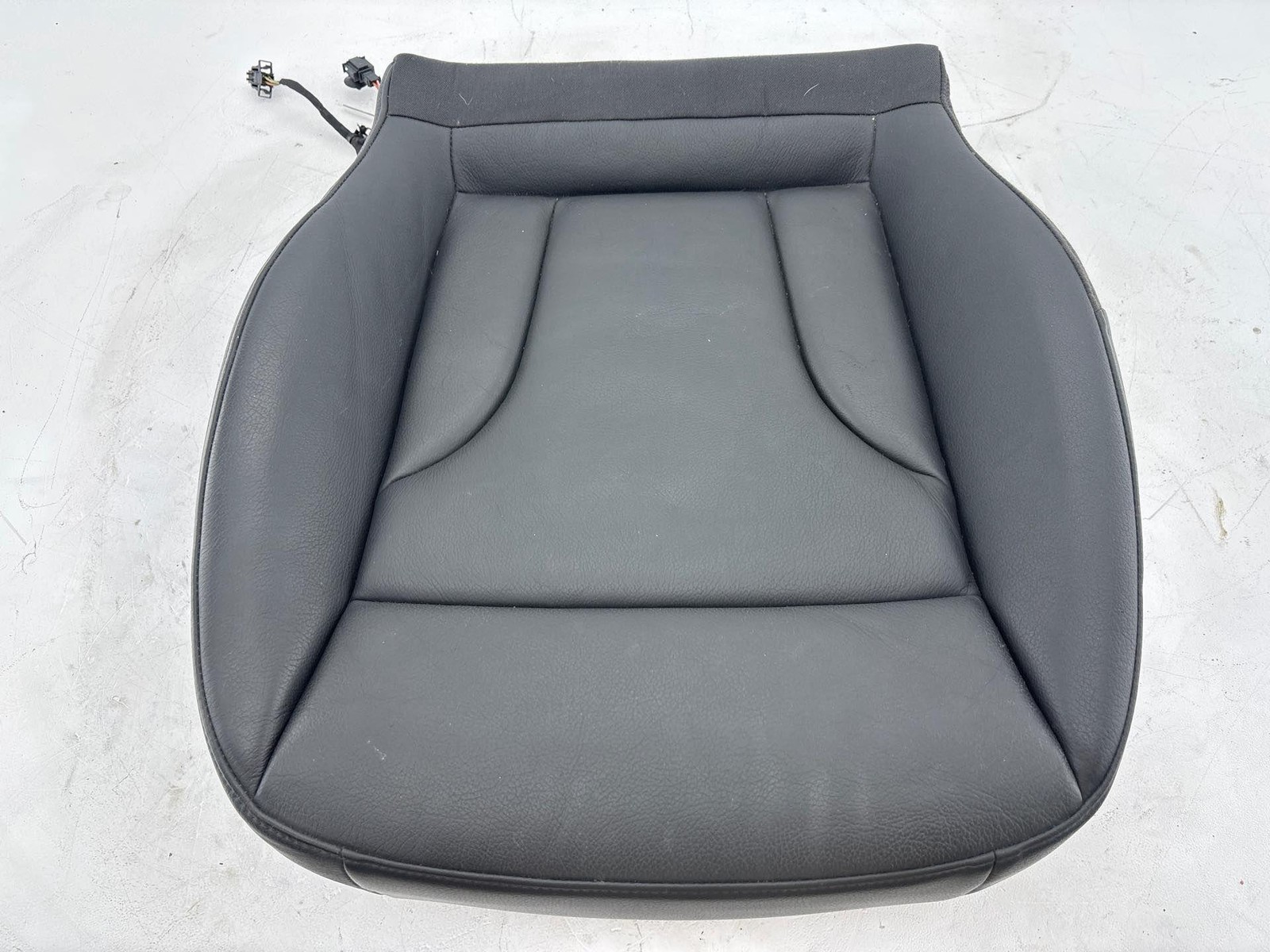 2015-2018 Audi Q3 Front Right Passenger Side Seat Lower Cushion Oem