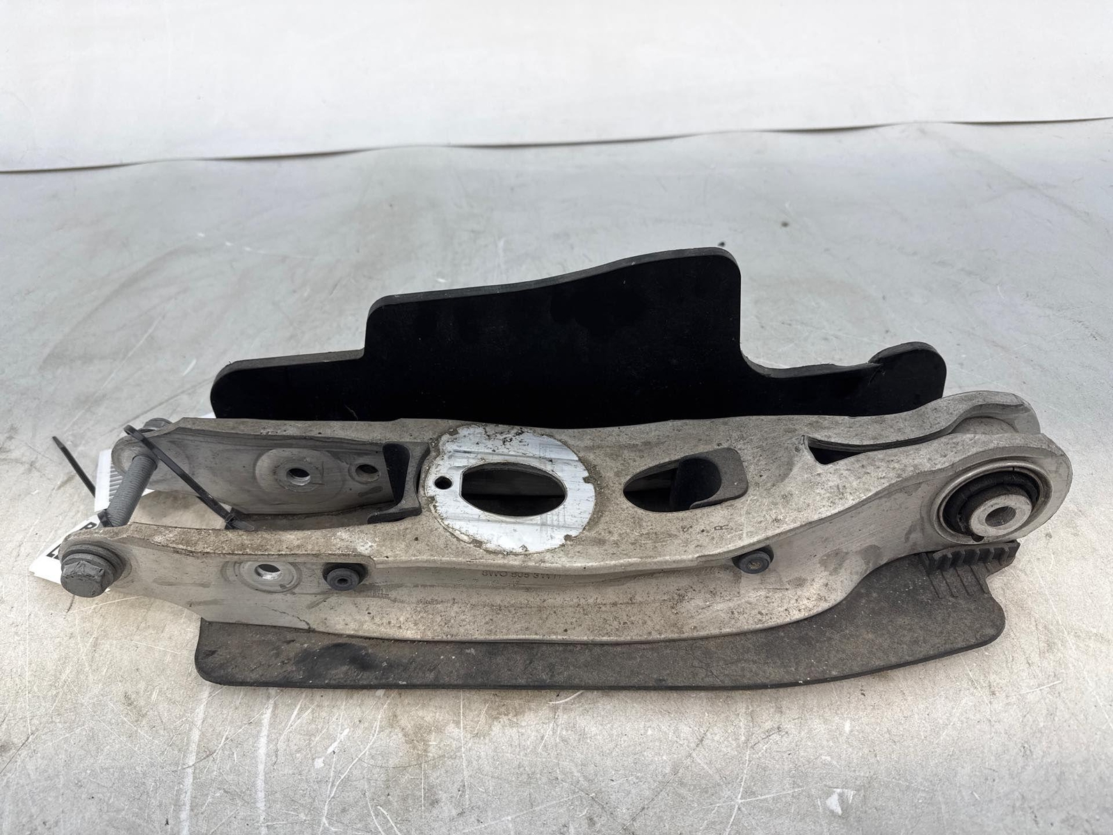 2018-2023 Audi A4 Rear Left Driver Side Lower Control Arm 8W0505311H Oem