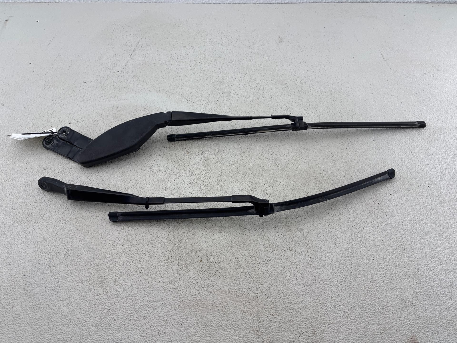 2005 Mercedes Sl600 Rear Left & Right Wiper Arm Set Oem