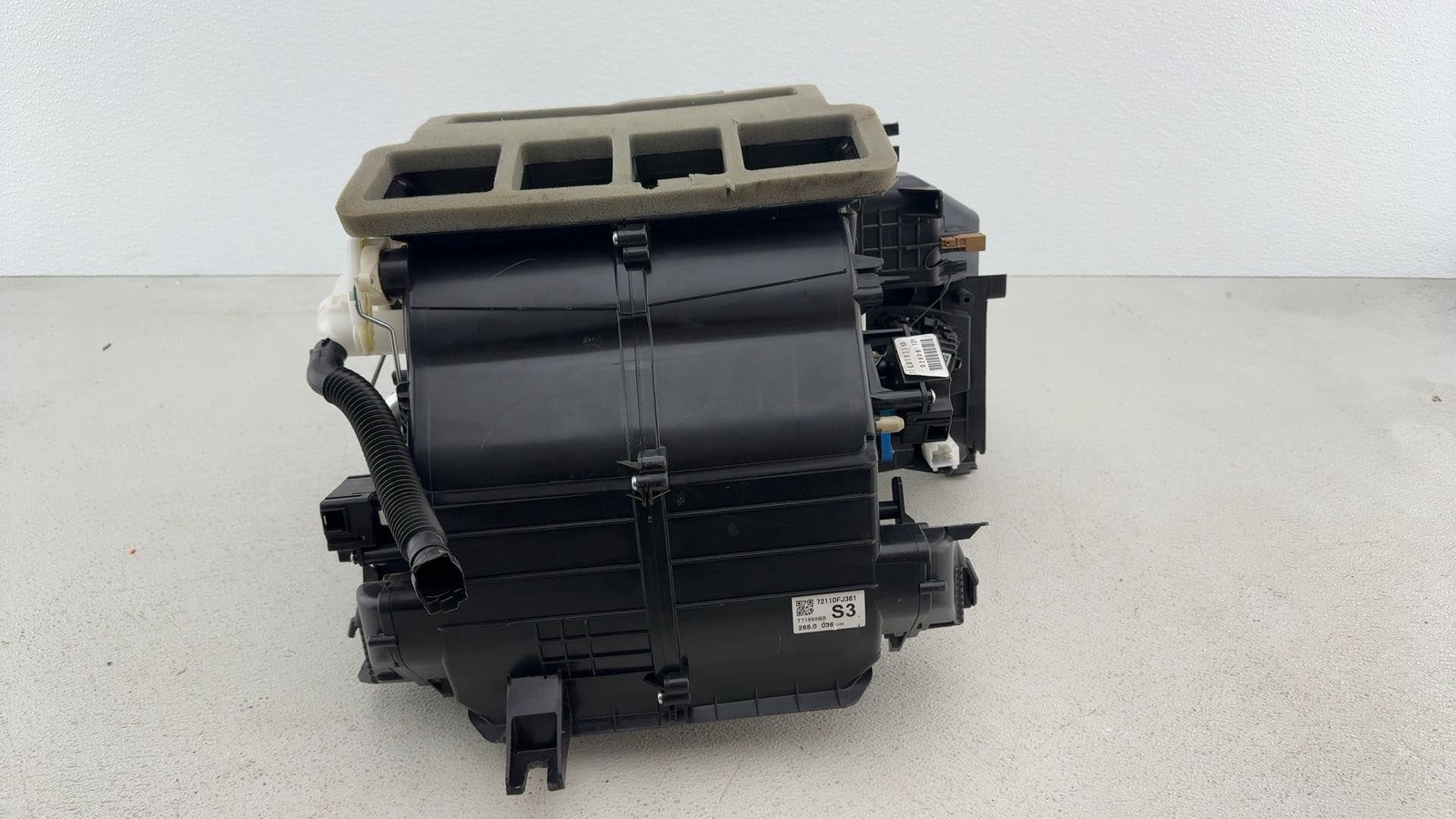 2017-2020 Subaru Wrx Front Hvac A/C Heater Blower Housing Box Oem 72110Fj361
