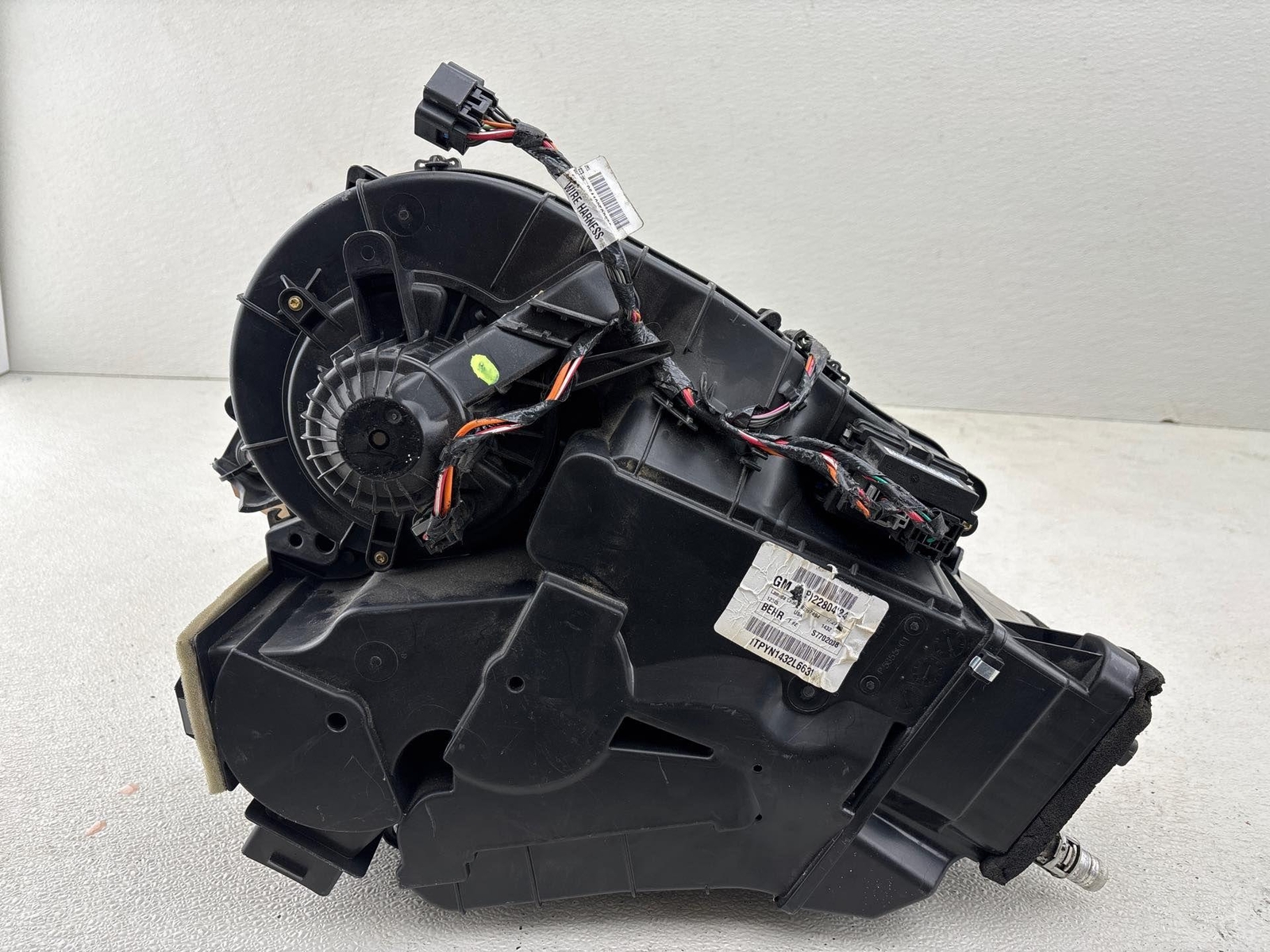 2012 Gmc Acadia Rear A/C/Heater Evaporator Blower Motor Housing Oem 22804124