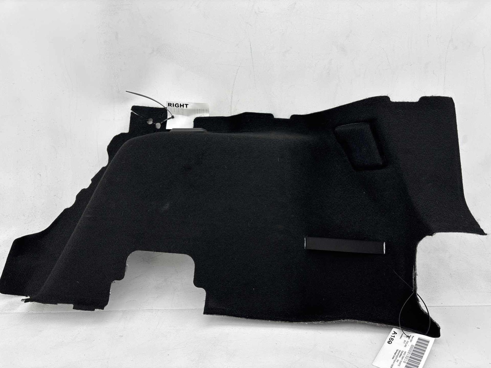 2016-2018 Ford Focus Rs Rear Right Quarter Trunk Panel Trim Oem
