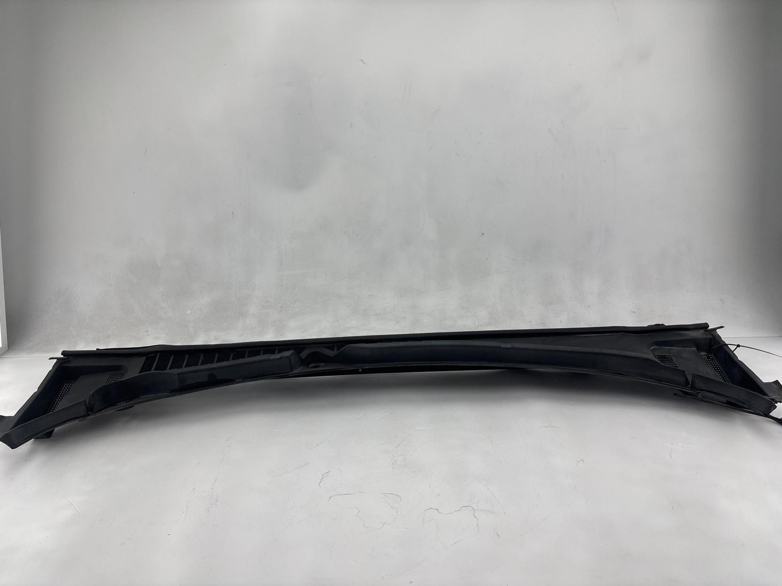 2016-2018 Lincoln MKX Windshield Wiper Cowl Panel Vent OEM