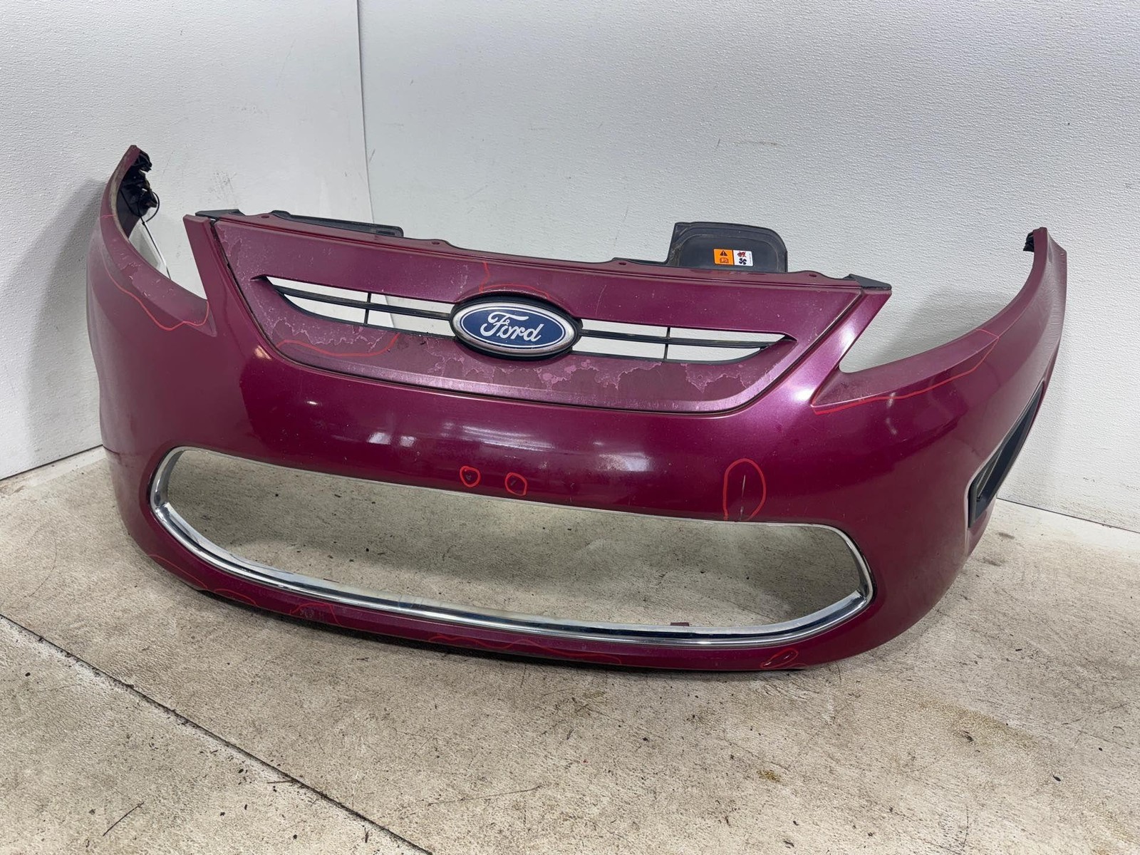 2011 - 2013 Ford Fiesta Hatchback Front Bumper Cover Oem