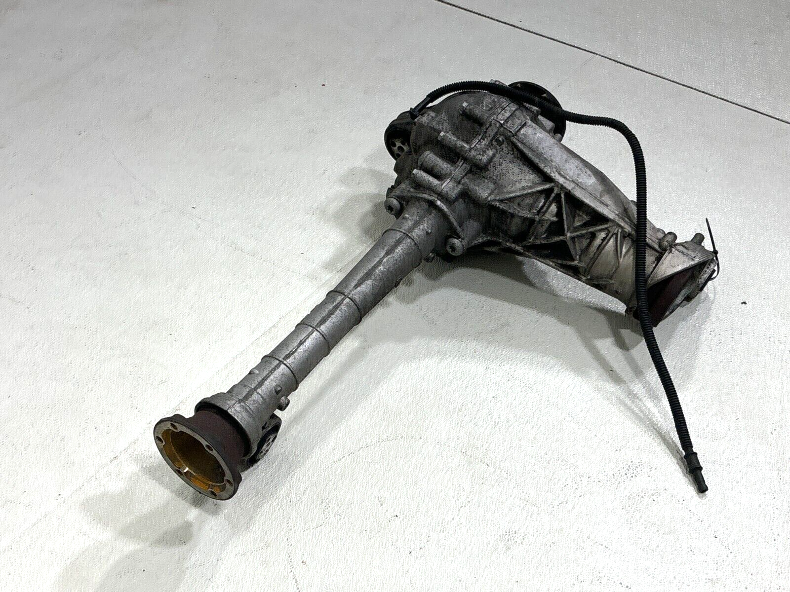 2007-2010 Audi Q7 4.2L Front Differential Carrier Axle Assembly Oem