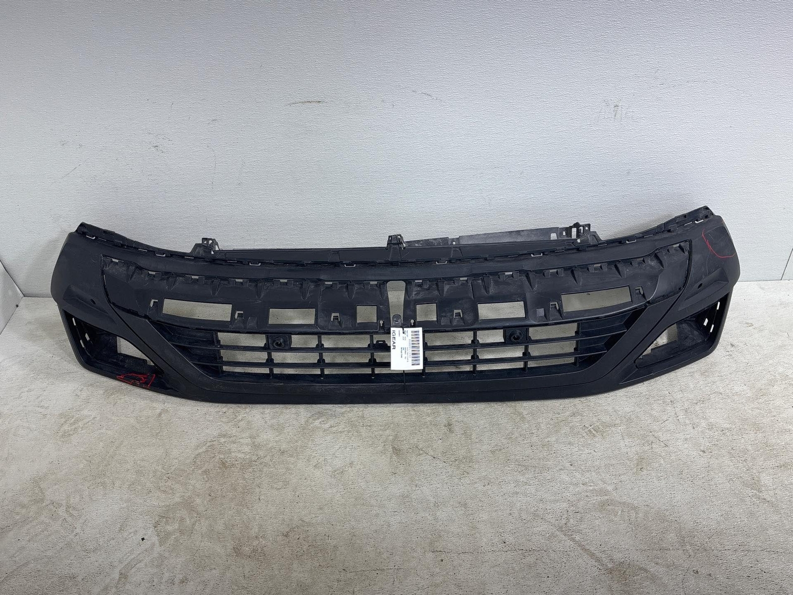 2018 - 2020 Volkswagen Atlas Front Lower Bumper Cover Oem