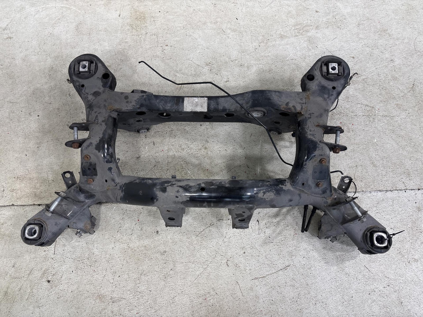 Rear Subframe Crossmember Axle For Bmw 1-Series 128 135 2008-2013