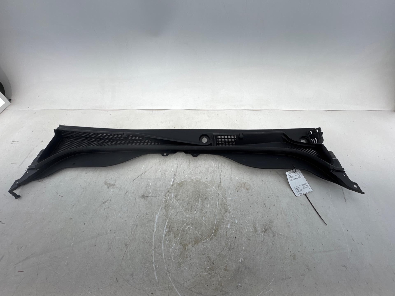 2020-2024 Cadillac Ct5 Front Cowl Vent Grille Cover Panel Oem 84643982