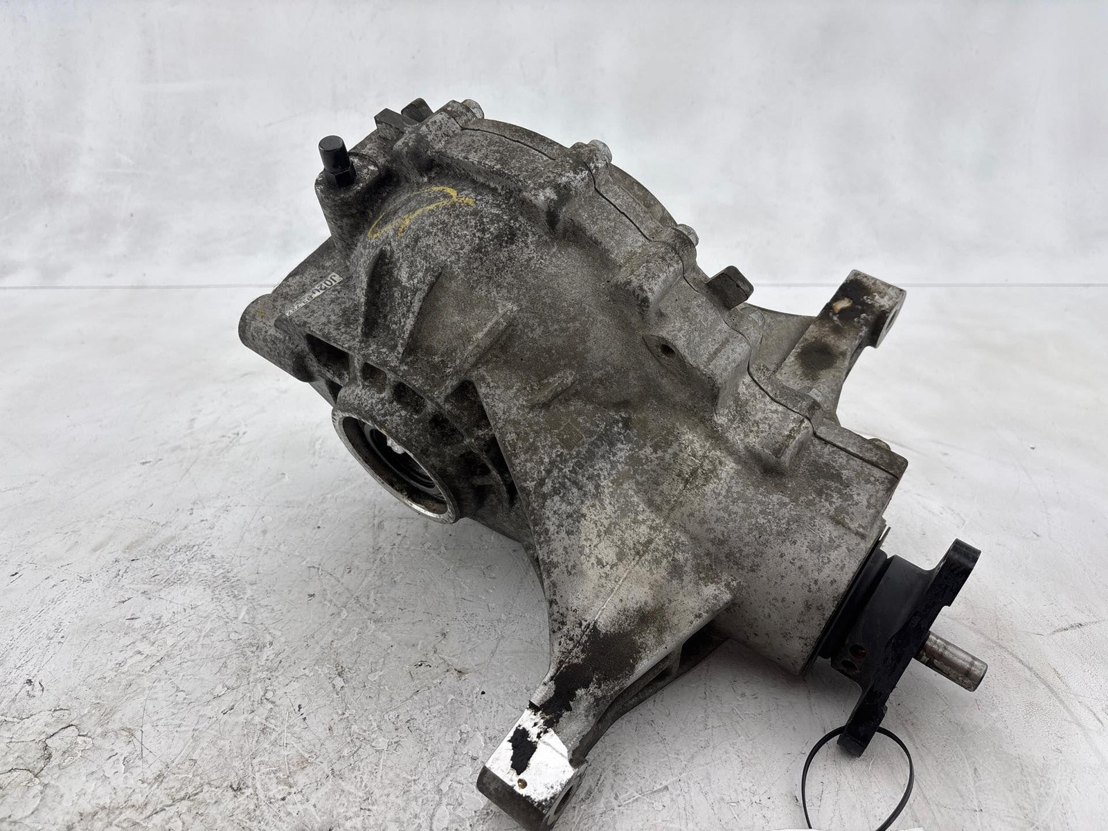 2019-2023 Genesis G70 Rear Differential Axle Carrier Assembly OEM