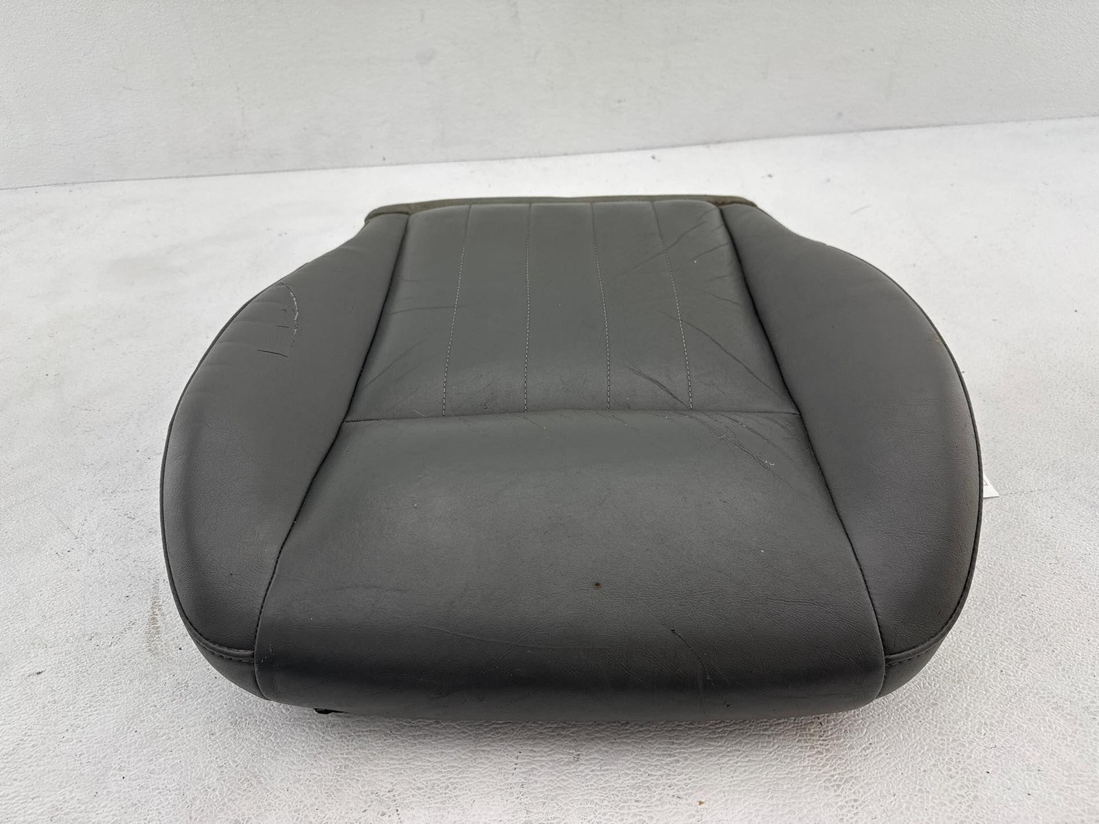 2005 - 2010 Jeep Grand Cherokee Front Right Seat Lower Cushion Oem