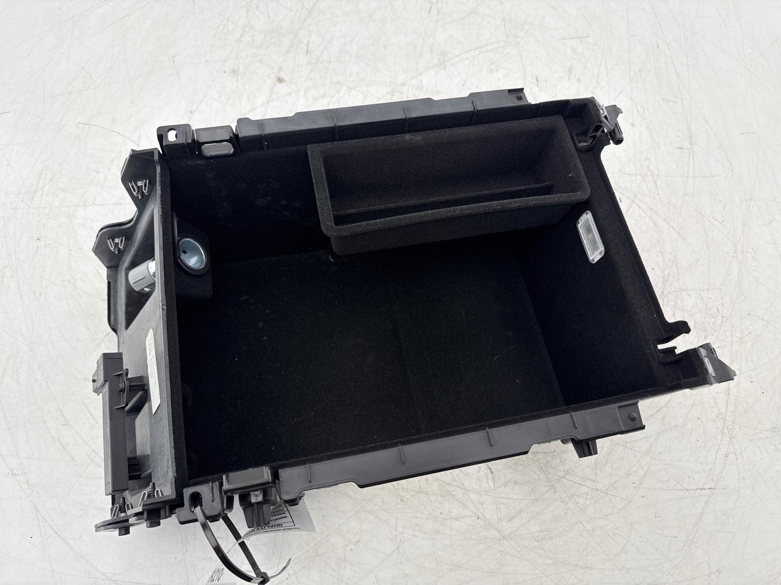 2022-2024 Lincoln Aviator Front Center Console Storage Compartment OEM