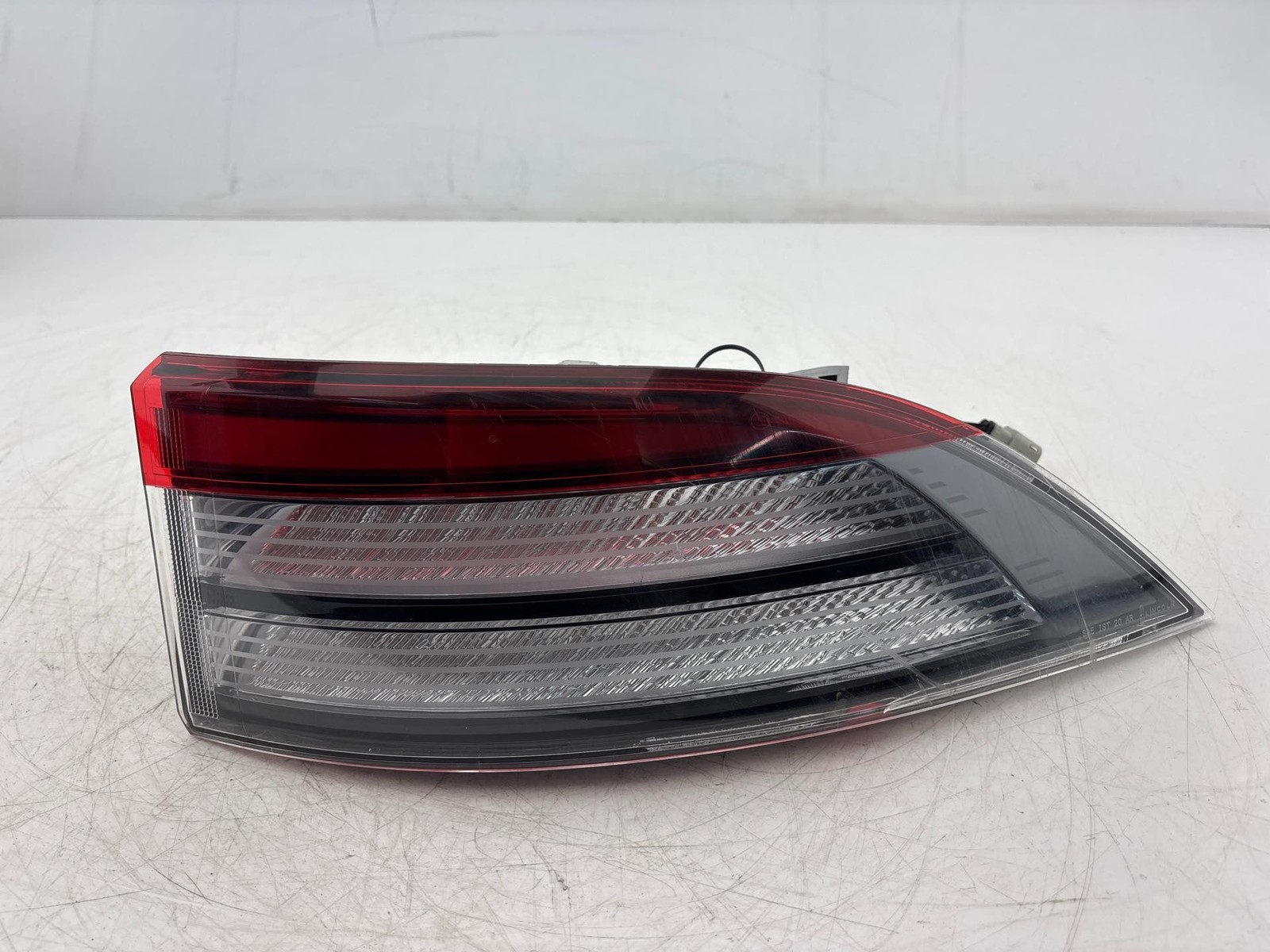 2020-2024 Lincoln Aviator Rear Right Tail Light Lamp Assembly OEM