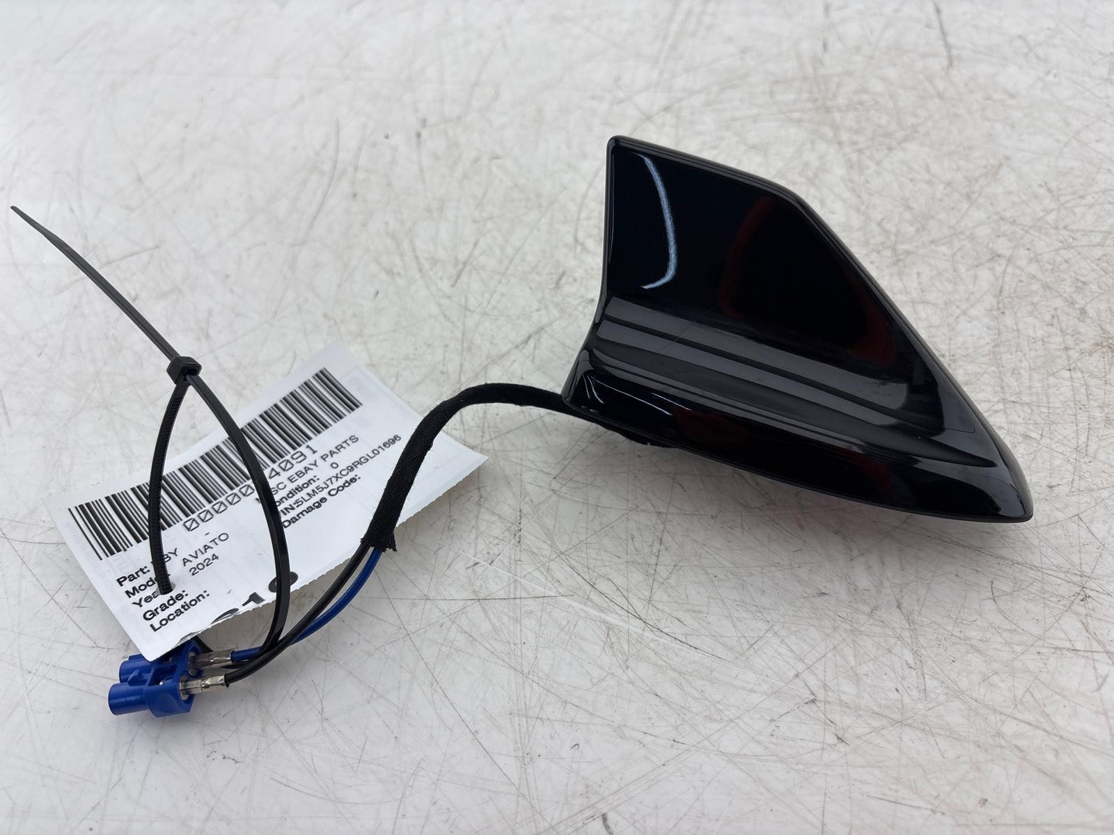2020-2024 Lincoln Aviator Roof Radio Antenna Satellite Shark OEM