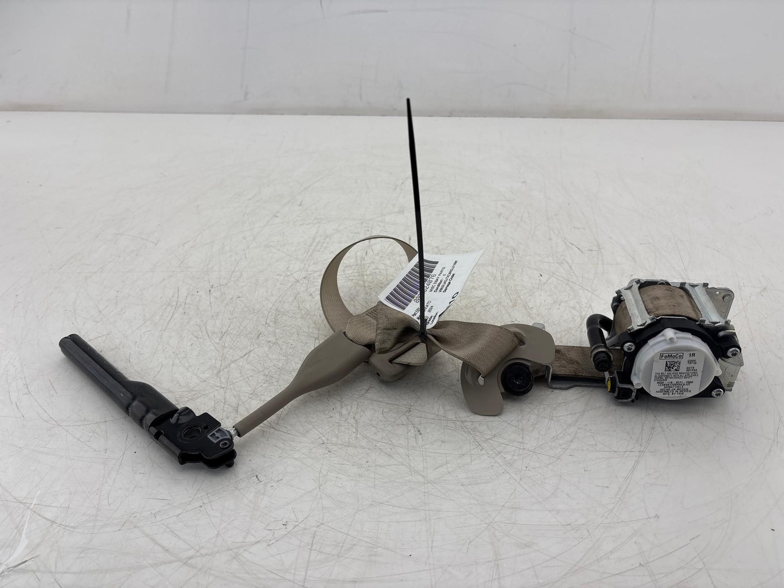 2020-2024 Lincoln Aviator Front Right Seat Belt Retractor OEM