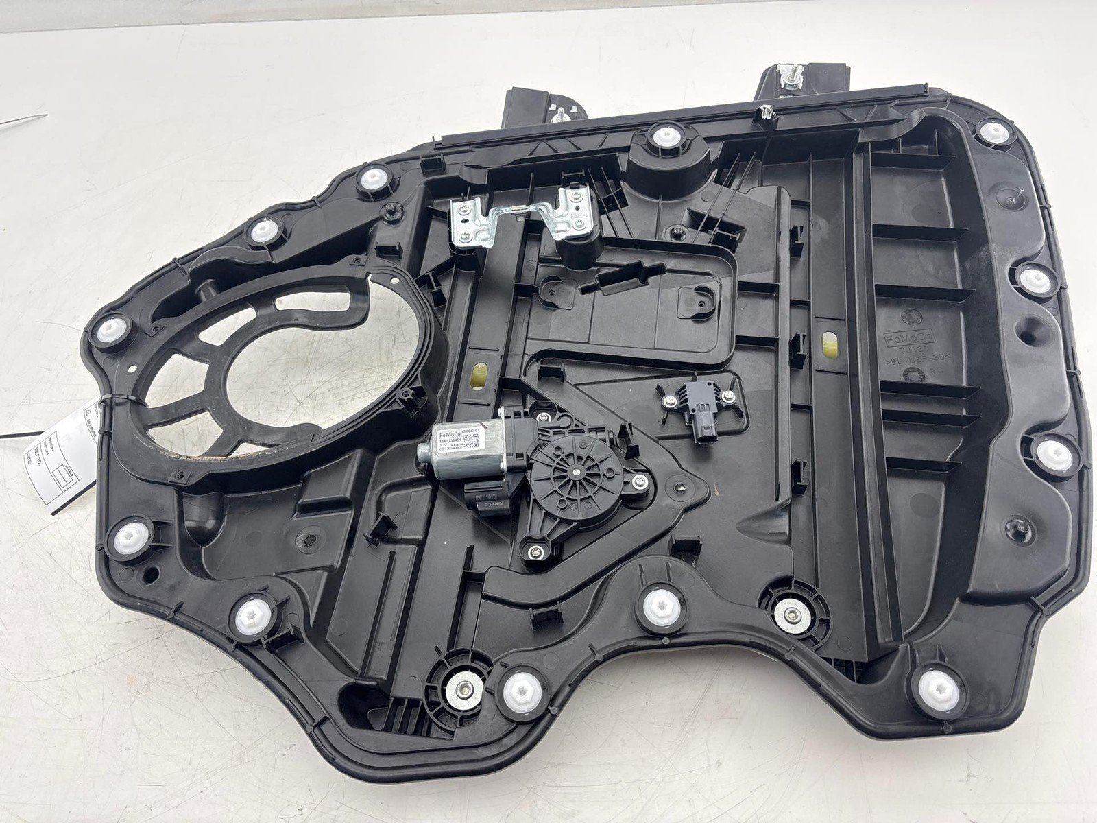 2020-2024 Lincoln Aviator Front Right Door Window Regulator OEM
