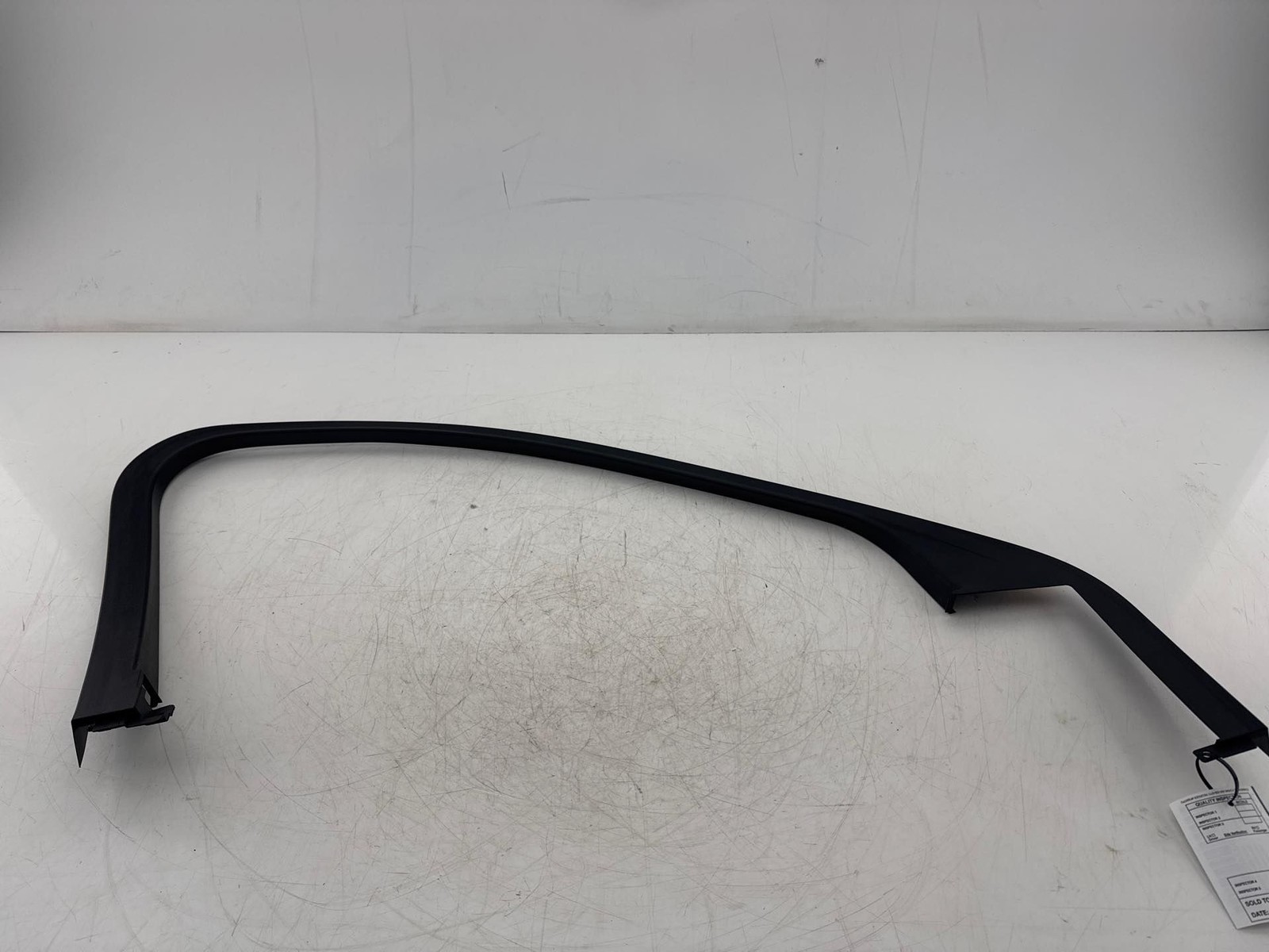 2020-2024 Lincoln Aviator Front Left Side Door Window Frame Trim Cover OEM